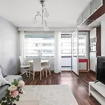 Wehost Modern And Elegant Studio For Four